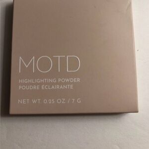 MOTD Highlighting Powder - Color SOMETHING MAGICAL